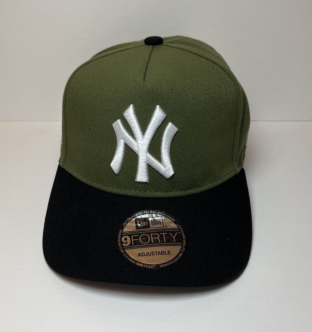New Era 9FORTY New York Yankees Hat Olive Green / Black Snapback - NWT